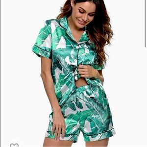 Tropical print silky pajama set